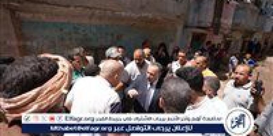 محافظ أسيوط يتفقد منطقة المصلة بحى غرب ويوجه بحل عاجل لمشكلة الصرف الصحي