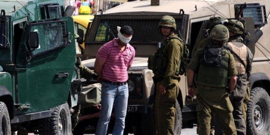 قوات الاحتلال الإسرائيلي تعتقل 8 فلسطينيين من الضفة الغربية