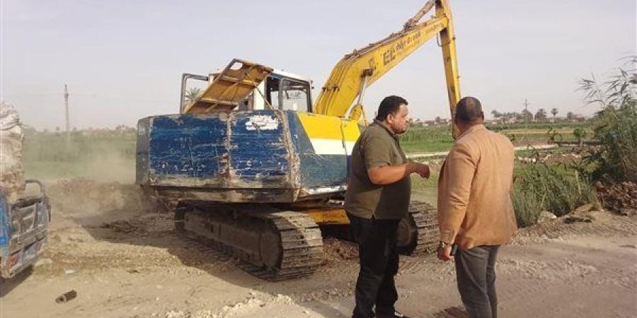 رئيس مركز ومدينة الصف ينشئ أكبر ساحة انتظار لسيارات النقل الثقيل