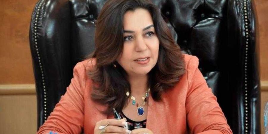 وزيرة التنمية المحلية: إزالة عقار مخالف بعين شمس ...