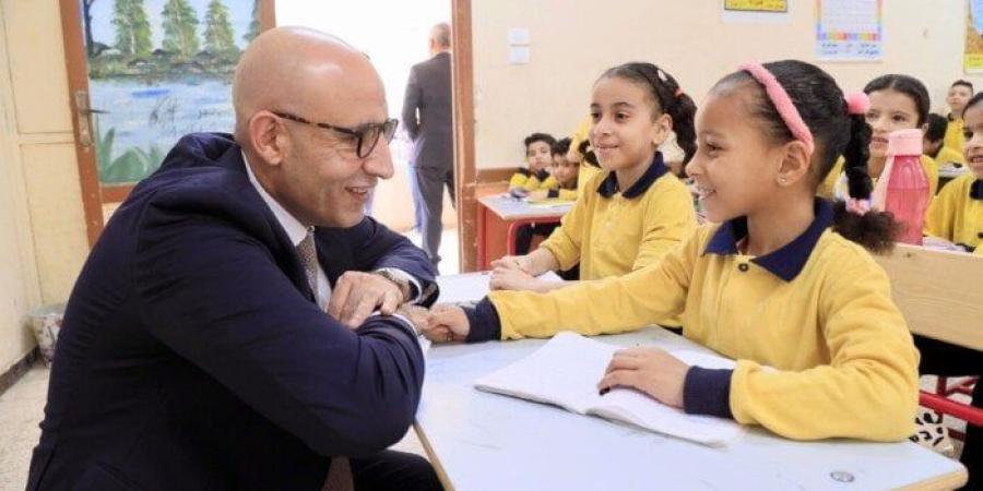 جولة مفاجئة لوزير التعليم في 3 مدارس بإدارة الحوامدية في الجيزة