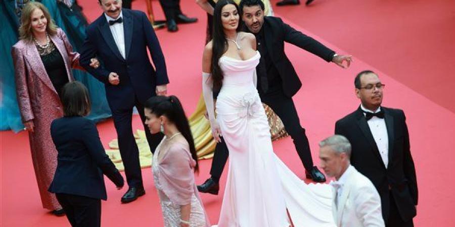 نادين نسيب نجيم تخطف الأنظار في افتتاح "كان 78" ومنافسة شرسة بين النجوم على السعفة الذهبية