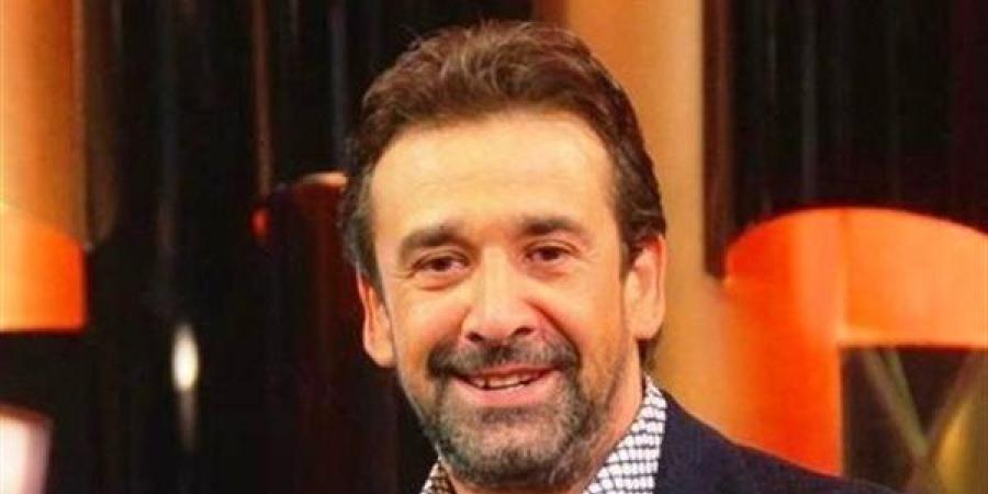 كريم عبد العزيز يعود إلى المسرح بمسرحية "الباشا" ضمن فعاليات موسم جدة