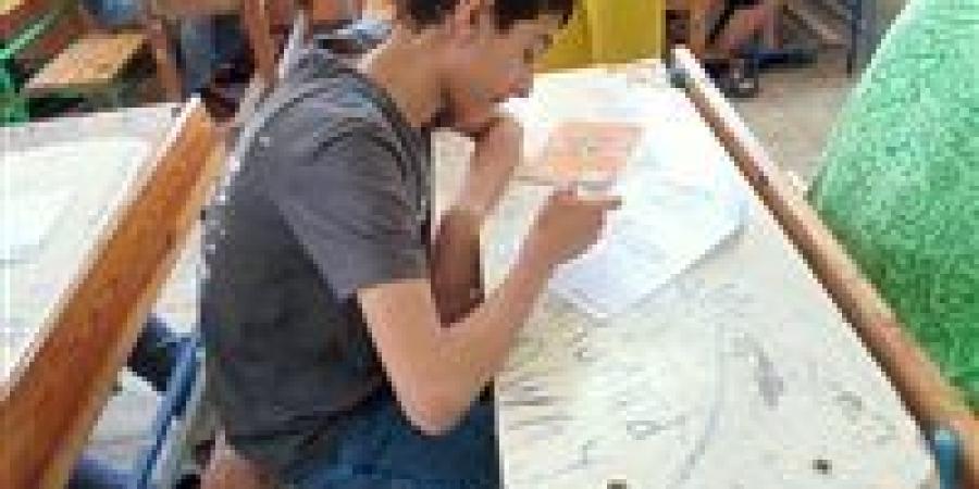 تنظيم جلسات تدريب لطلاب الصف الثالث الإعدادي على نظام البوكليت بالقليوبية