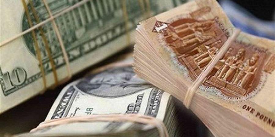 لغز الهبوط المستمر للدولار.. أيام الجنيه ممكن ترجع تاني