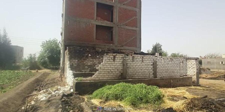 السيطرة على حريق اندلع بمزرعة مواشي في البحيرة.. صور