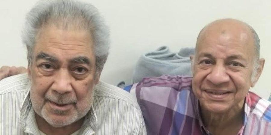 عيد أبو الحمد يوجه رسالة لـ صبري عبد المنعم بعد تعرضه لوعكة صحية| خاص