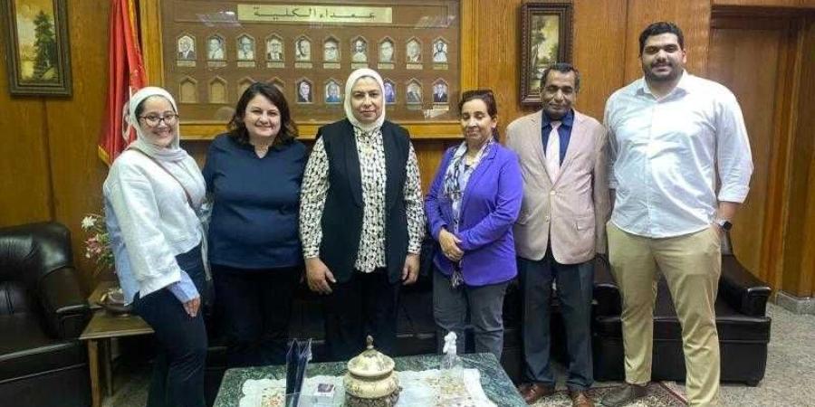 جوته الألماني يبدأ أول ندواتة التعريفية بكلية الألسن بجامعة عين شمس