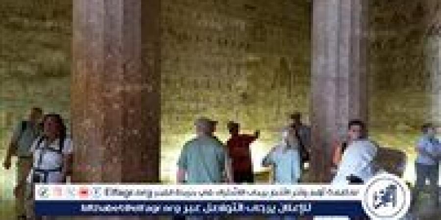 وفد سياحي متعدد الجنسيات يزور منطقة آثار بنى حسن بالمنيا