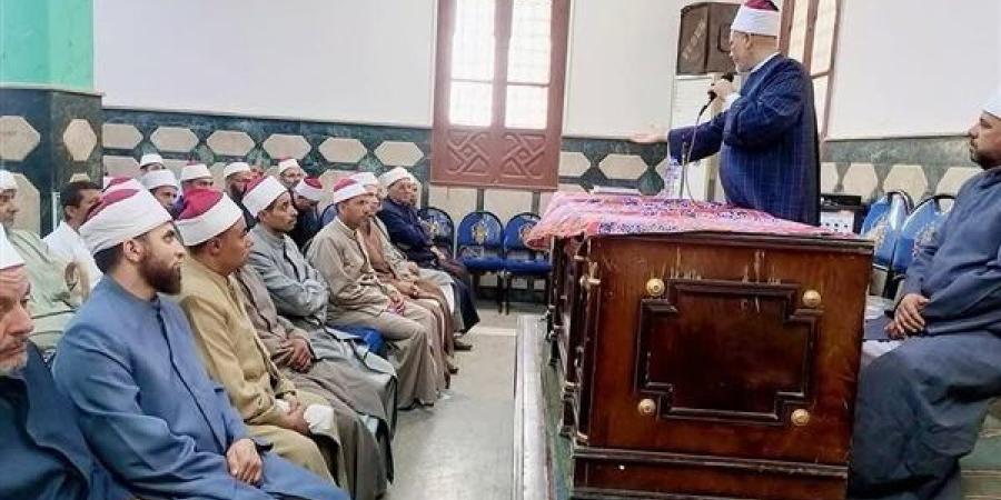 مدير أوقاف بني سويف: الانضباط والنظافة والالتزام ركيزة لصون أمانة المساجد
