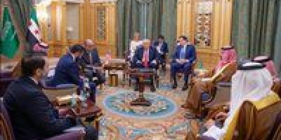 تفاصيل اجتماع ترامب وأحمد الشرع في الرياض