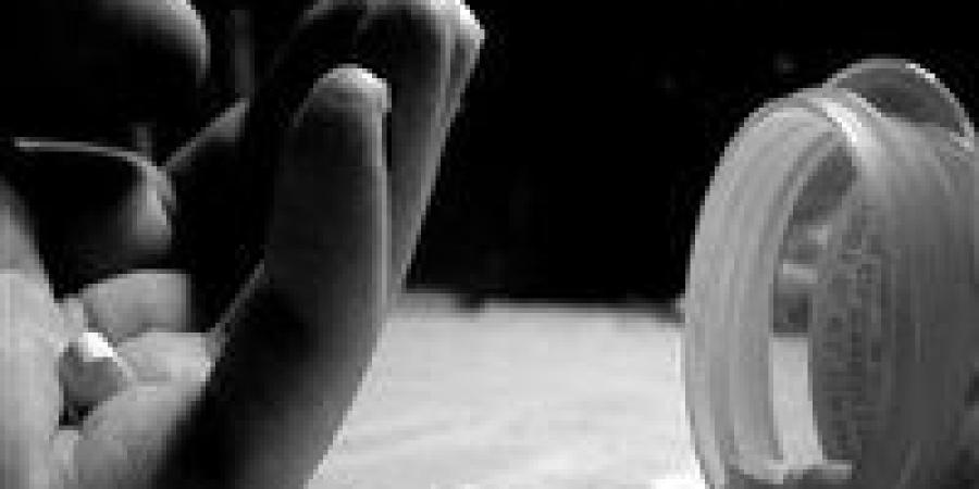 «الديون تكتب نهاية فضيلة».. انتحار ستينية بحبة الغلال في الغربية