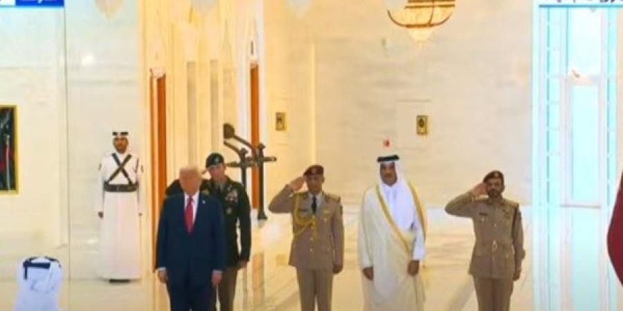أمير قطر يستقبل الرئيس الأمريكي دونالد ترامب في الديوان الأميري