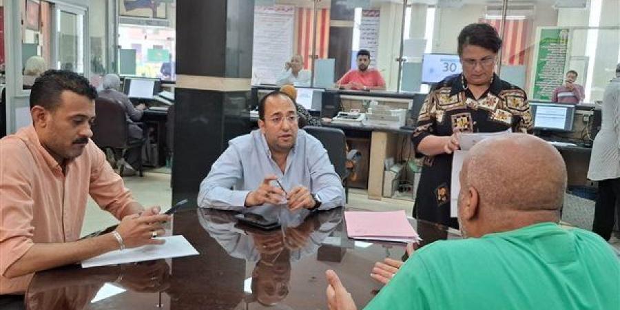 محافظ الجيزة يتابع نتائج لقاءات المواطنين بعدة أحياء
