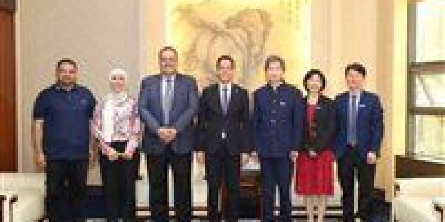 رئيس جامعة بنها يلتقى رئيس جامعة وسط الصين الزراعية