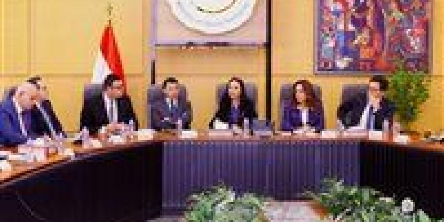 16,560 حضانة...وزيرة التضامن تترأس اجتماعًا وزاريًا موسعًا لدعم التوسع في فصول الحضانات