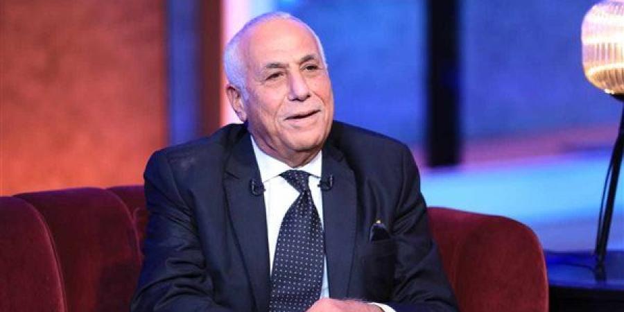 رئيس نادي الزمالك يتوجه إلى فرنسا للخضوع لفحوصات طبية