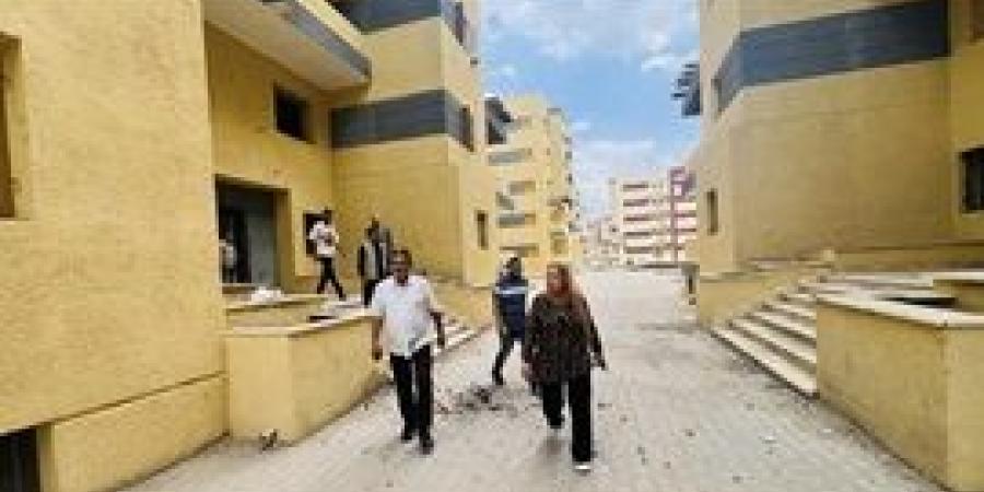 مسئولو الإسكان" يتفقدون أعمال التطوير بمنطقة أرض مطار إمبابة