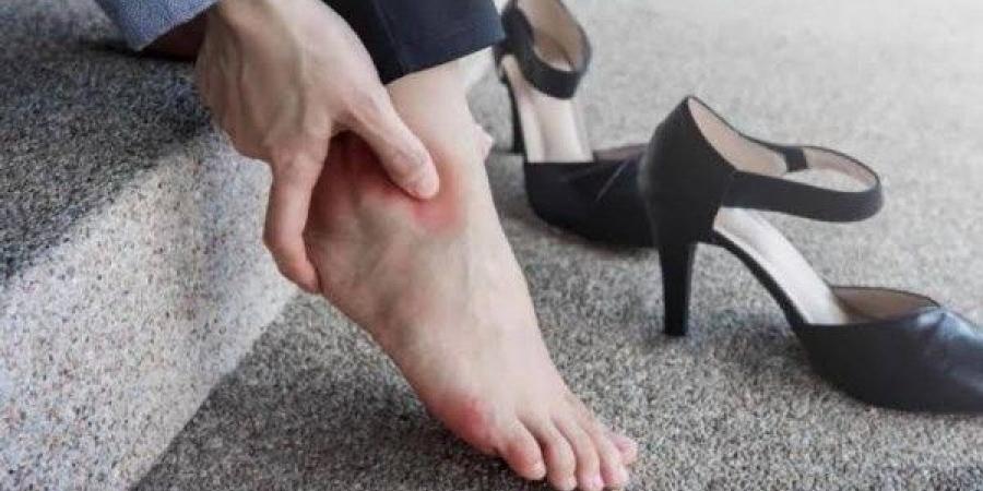 نشرة المرأة والمنوعات: الكعب العالي يهدد صحتكِ.. وأسماك عليك تجنب تناولها فورًا
