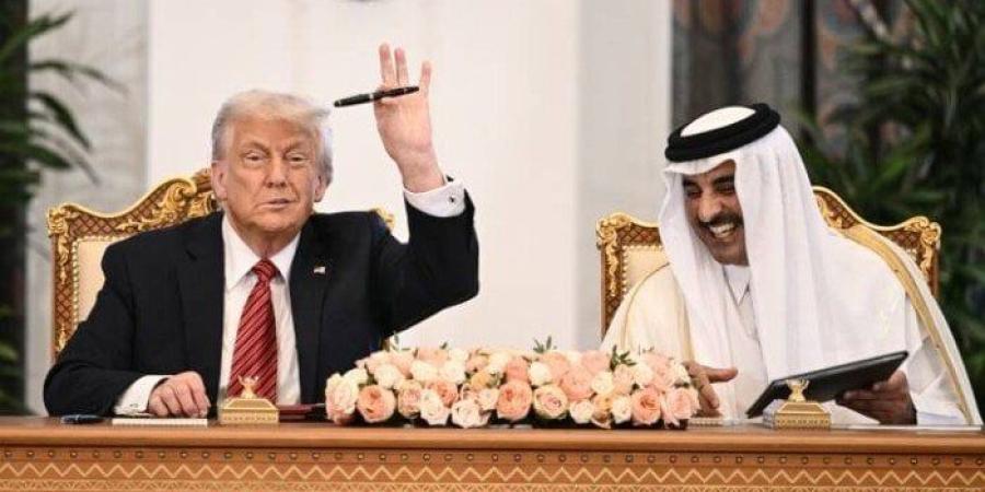في لفتة دبلوماسية مميزة.. أمير قطر يهدي ترامب «قلم الاتفاقيات»
