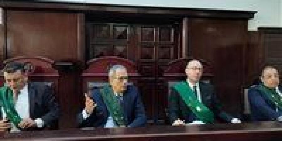 إحالة أوراق المتهم بقتل زوجته ووالديها بالدقهلية إلى المفتي