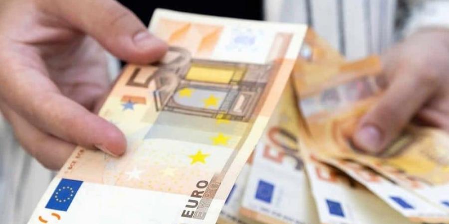 الجمارك تلاحق شبكة متخصصة في تهريب العملة الصعبة خارج المغرب