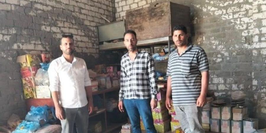 ضبط 820قطعة حلوى فاسدة وبقال هرب سلع تموينية للسوق السوداء بالبحيرة