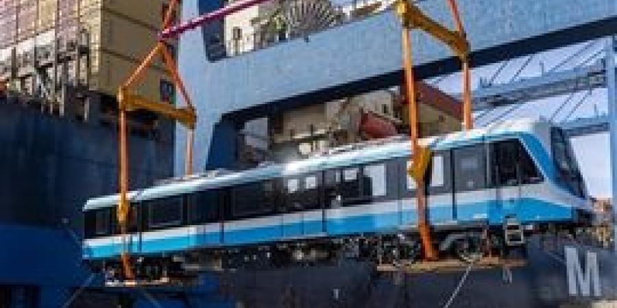 وزير النقل يعلن وصول أول قطار مكيف للخط الأول لمترو الأنفاق إلى ميناء الإسكندرية
