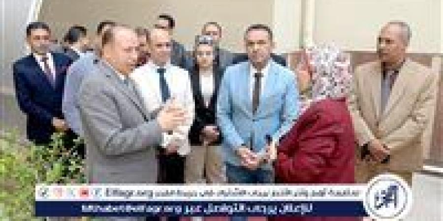 رئيس جامعة المنصورة يفتتح مجمع الاختبارات الإلكترونية بكلية التجارة