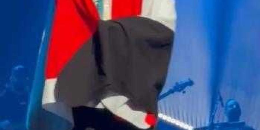 بعلم مصر.. أحمد سعد يشعل حفلاً جماهيرياً بأستراليا