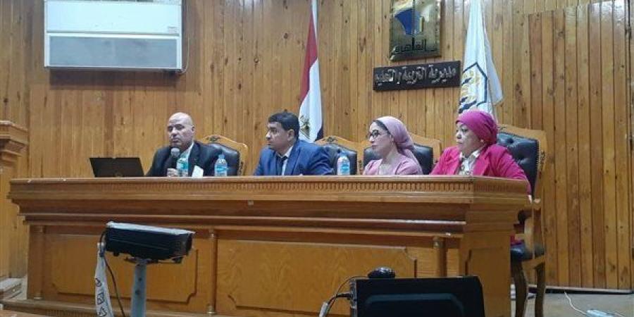اجتماع قانوني موسع لمتابعة الاستعدادات لامتحانات نهاية العام بالقاهرة