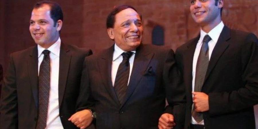 عادل إمام 60 عاما من الإبداع.. تفاصيل رحلة الزعيم من البداية إلى الصدارة
