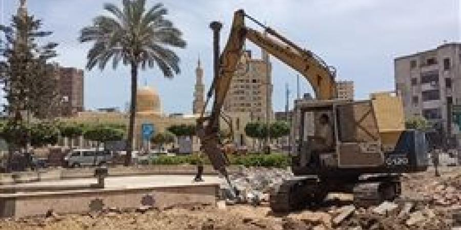 انطلاق المرحلة الثانية لتطوير الميدان الابراهيمى بدسوق بتكلفة 6 مليون و800 ألف جنيه