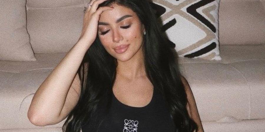 بفستان أسود.. كارولين عزمي تتألق بإطلالة جذابة