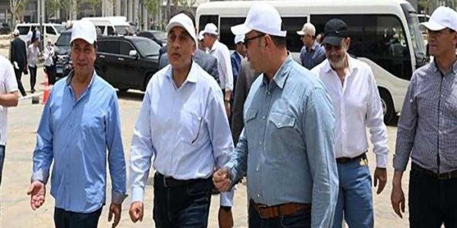 رئيس الوزراء يتابع الموقف التنفيذي لمشروع حديقة تلال الفسطاط