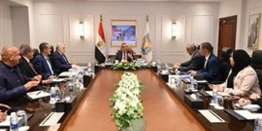 غرفة جنوب سيناء تشيد بخطة المحافظ لتطوير الثروة السمكية بمدينة الطور