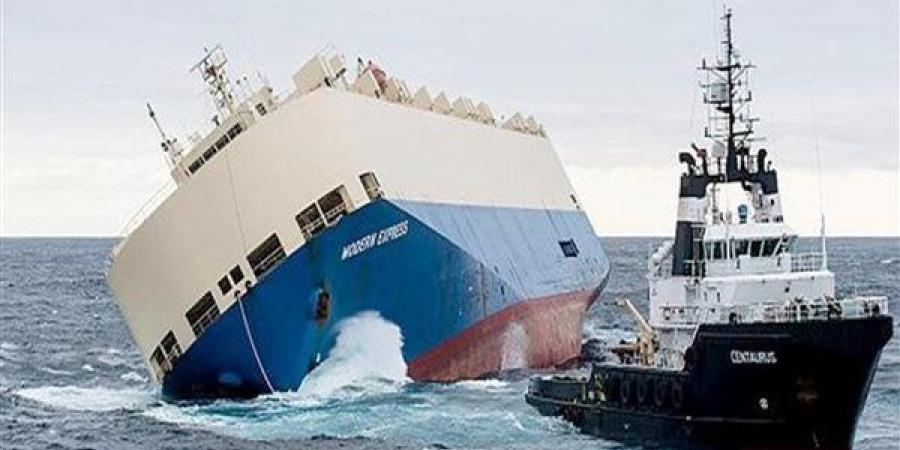 مصرع شخصين وإصابة 19 آخرين إثر اصطدام سفينة مكسيكية بجسر بروكلين