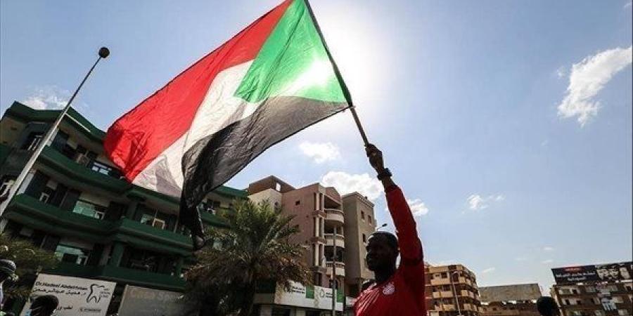السودان يتأرجح بين الاستقرار والفوضى.. تصاعد المواجهات بين الجيش والدعم السريع والكلمة العليا للمسيرات.. مصر ترفض الحكومة الموازية.. مبعوث أمريكي في الطريق.. وأزمات مع الصين والإمارات