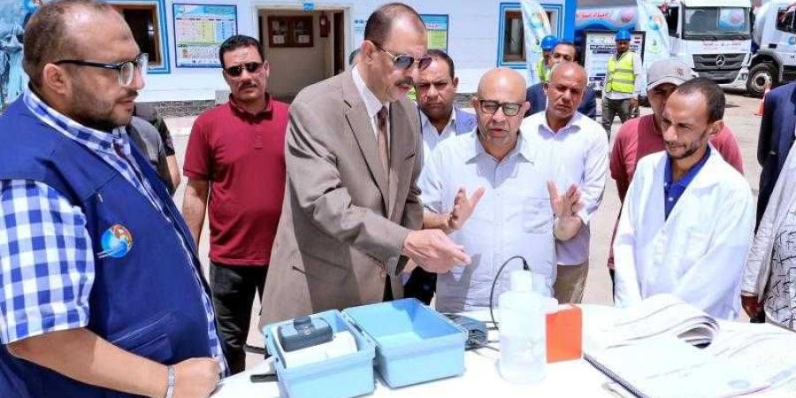 محافظ سوهاج يتفقد محطة مياه الأحايوة المدمجة بمركز أخميم