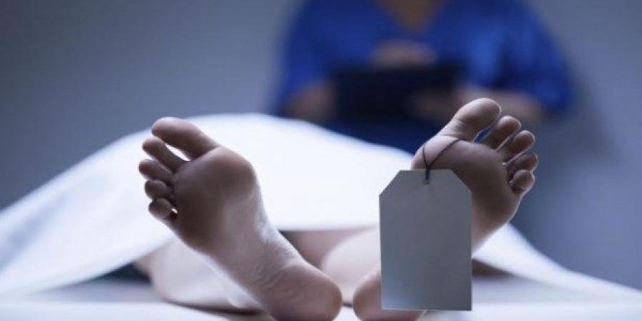 نسيت مفاتيح الشقة.. ربة منزل تسقط من الطابق الثاني في أبو النمرس