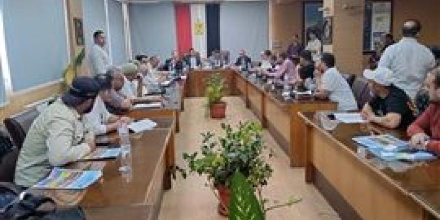 رئيس الجهاز: تخصيص محال تجارية بجلسة مزاد علنى وحملة على المخالفات بدمياط الجديدة