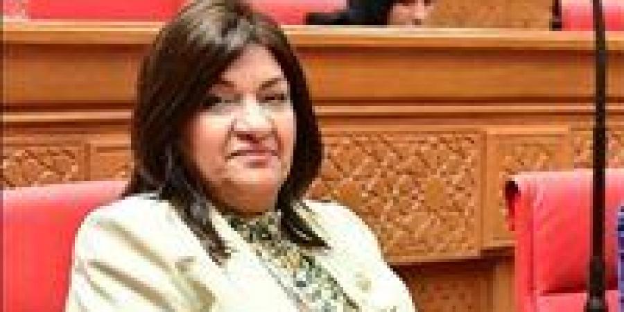 النائبة إيفلين متى تتقدم باقتراح برغبة لإعادة تشجير الطرق بالمحافظات ضمن مبادرة "ازرع شجرة"