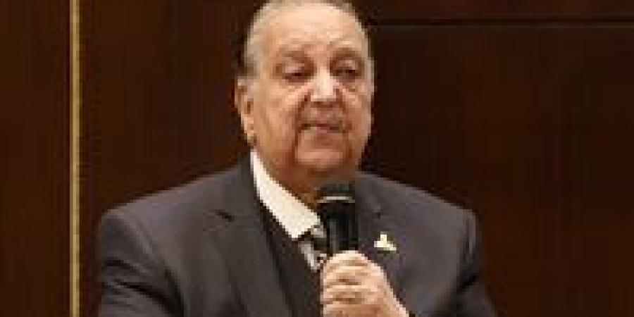 نبيل دعبس يطالب بتشكيل لجنة لدراسة الأحكام الصادرة من محاكم الاستئناف او محاكم النقض بشان العقود التجارية