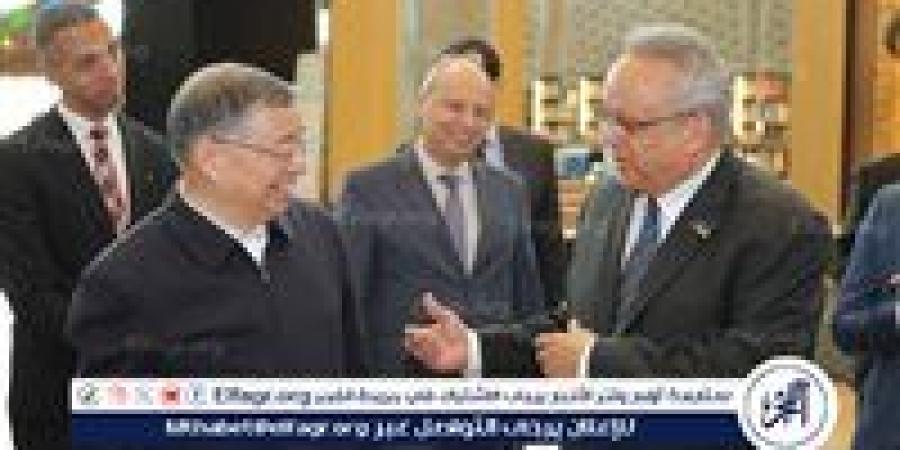 في نسختها الخامسة.. منحة ناصر للقيادة الدولية في زيارة لمكتبة الإسكندرية