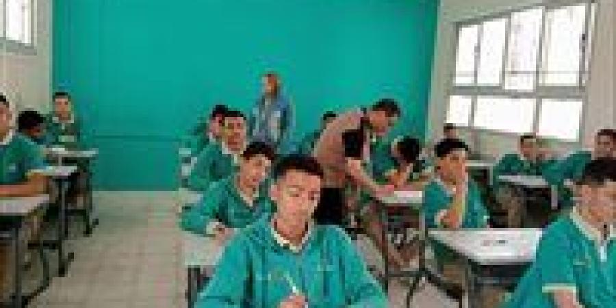 تبدأ غدًا.. المدارس تستعد لامتحانات الصفين الأول والثاني الثانوي