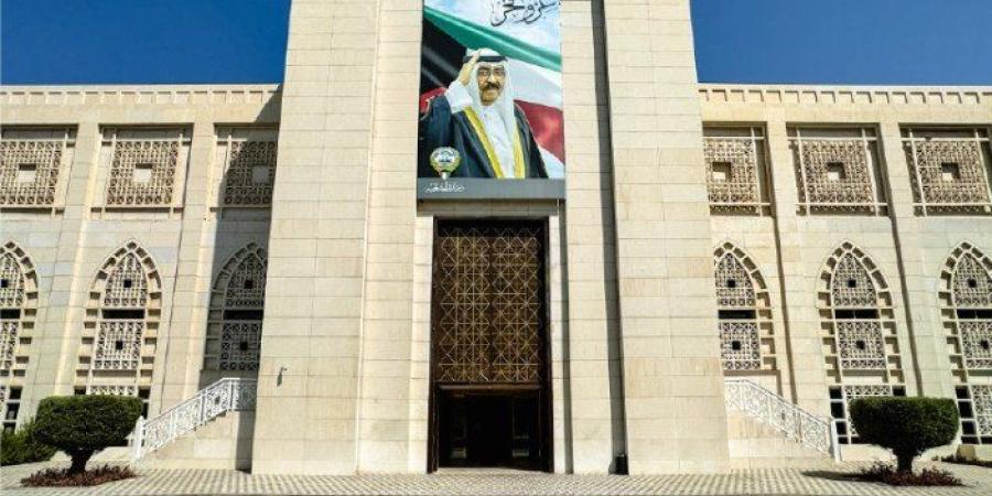 دولة الكويت تدين وتستنكر بشدة استهداف قوات الاحتلال الإسرائيلي مستشفى حمد في غزة