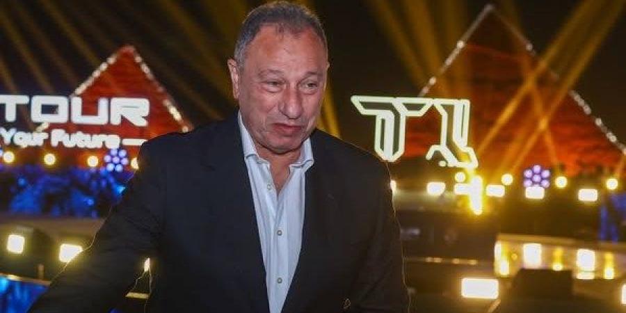 وصول الخطيب إلى حفل توقيع الأهلي عقد رعاية مع شركة سيارات عالمية