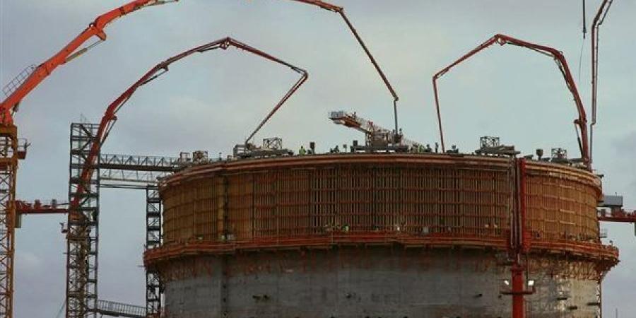 إنجاز جديد بمحطة الضبعة.. اكتمال أعمال الصبة الخرسانية للمستوى الثاني