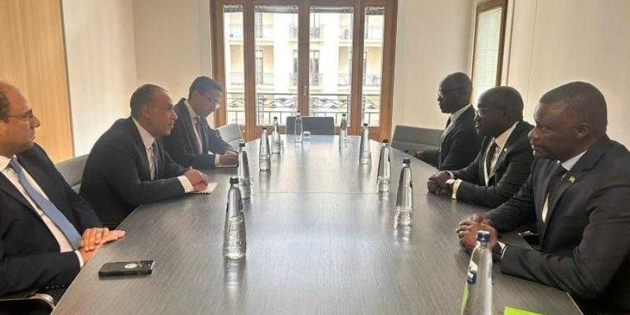 وزير الخارجية يلتقي مع نظيره الرواندي على هامش الاجتماع الوزاري الإفريقي الأوروبي