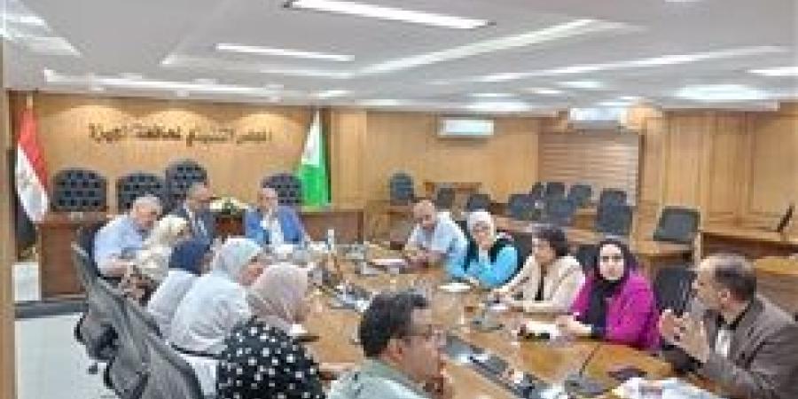 نائب محافظ الجيزة يعقد اجتماعاً لمناقشة الخطوات التنفيذية لتطوير منطقة عزبة الصفيح بأبو رواش بمركز كرداسة